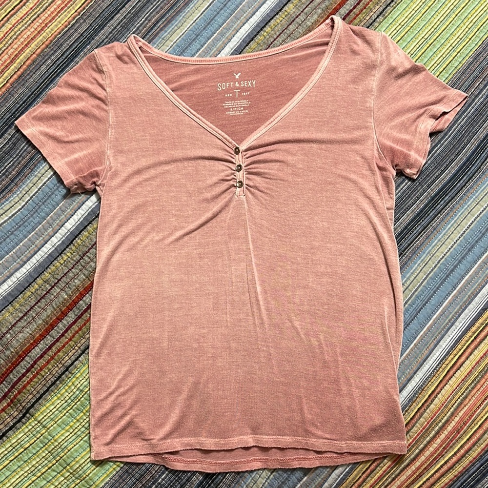 Soft & Sexy/ American Eagle top. size small!